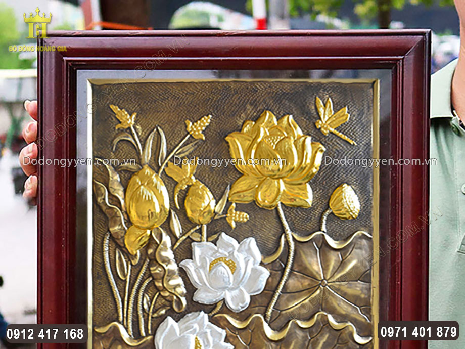 Tranh hoa sen c&oacute; &yacute; nghĩa v&ocirc; c&ugrave;ng tốt đẹp, mang lại vượng kh&iacute; v&agrave; may mắn